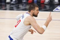 Ivica Zubac u dresu Klipersa