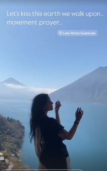 Elena Karaman molitva na litici 2.jpg