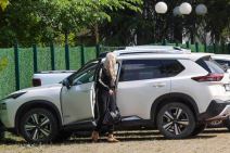 Majka Tee Tairović stigla na ćerkino venčanje (4).jpg