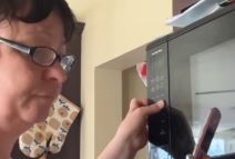 Žena trik da je u bolnici