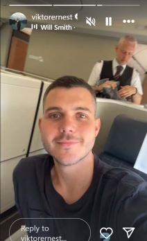 Viktor Živojinović Lepa Brena u avionu 3.jpg