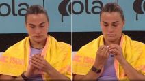 Arina Sabalenka gleda u nokte na meču protiv Marte Kostjuk