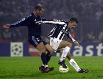 Saša Ilić i Zinedin Zidan u duelu na Partizan Real