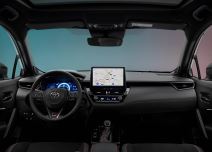 Nova Toyota Corolla Cross stiže u prefinjenom SUV stilu i s jedinstvenim paketom GR SPORT