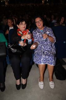 Roditelji na koncertu Marije Šerifović 2.jpg