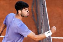 Karlos Alkaraz slavi poen protiv Janika Sinera