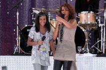 Vitni Hjuston ćerka Mili Bobi Braun