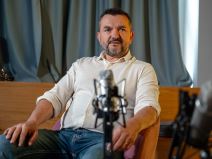 Aleksandar Bogdanović, Jelena Gavrilović, podkast Keš ekspert 2.jpg