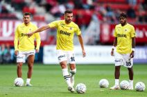 Dušan Tadić na zagrevanju u Fenerbahčeu