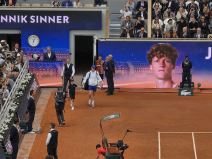 Novak Ðoković protiv Janina Sinera (3).jpg