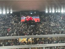 Novak pozdravio publiku (3).jpg