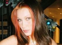 Bela Hadid pokazala golu zadnjicu u provokativnoj haljini