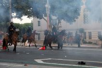 Neredi u Los Aneđelesu (4).jpg