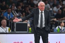 Željko Obradović trener kosarkaša Partizana na utakmici ABA lige protiv Dubaija