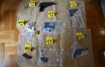 Uhapšene dve osobe u Beogradu, zapljenjeno 40 kilograma droge i oružje