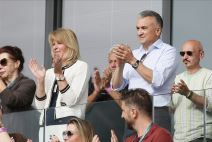 Dijana Đoković i Srđan Đoković navijaju za Novaka u Beogradu