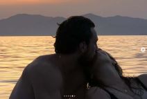 Aron Tejlor-Džonson i supruga 3.jpg