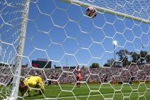 Jan Oblak prima gol na Atletiko Pari Sen Žermen