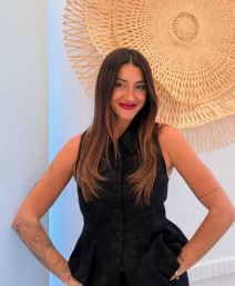 Fati Vaskez stjuardesa sa Laminom Jamalom