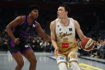 Nikola Tanasković protiv Partizana u dresu Igokee