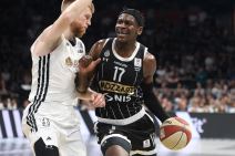 Davis Bertans iz Dubaija čuva Isaka Bongu u ABA ligi
