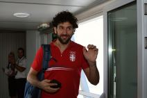 Vasilije Micić na aerodromu.