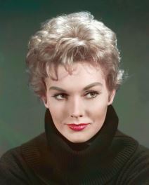 Kim Novak (3).jpg