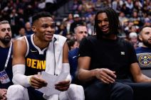 Košarkaši Denvera Rasel Vestbruk i Daron Holms II.