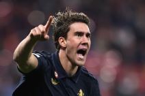 Dušan Vlahović slavi gol u dresu Juventusa.