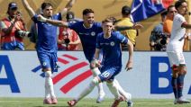 Kol Palmer slavi gol protiv Pari Sen Žermena