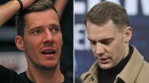 Goran Dragić s leve strane drži ruku na glavi, sa desne Manuel Nojer spustio glavu.