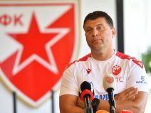 Trener fudbalera Crvene zvezde Vladan Milojević.