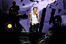 Čester Benington (2).jpg