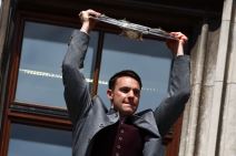 Manuel Nojer slavi titulu prvaka Nemačke