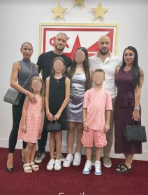 Supruga i porodica Marka Arnautovića sa njim u Zvezdi