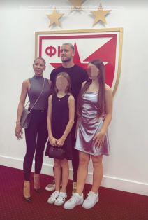 Supruga i porodica Marka Arnautovića sa njim u Zvezdi