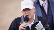 Donald Tramp na golf terenu.jpg