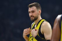 Marko Gudurić  na meču protiv Partizana u Beogradskoj areni