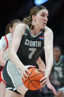 Olivija Vukoša hrvatska košarkašica 7.jpg