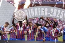 Kristal palas osvojio Komjuniti šild 2.jpg