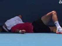 Teniser Artur Rinderkneš na meču u Sinsinatiju predao nakon što je pao na teren.