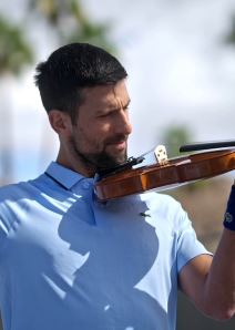 Novak Đoković violina (3).jpg