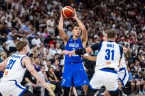 Košarkaši Srbije u Minhenu protiv Češke 4.jpg