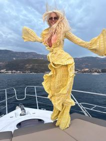 Jelena Karleuša u Crnoj Gori (4).jpg