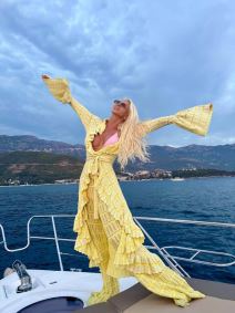 Jelena Karleuša u Crnoj Gori (1).jpg