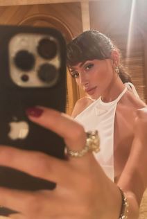 Emina Jahović sa setrom u provodu (4).jpg