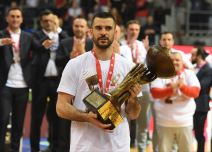 Branko Lazić sa peharom