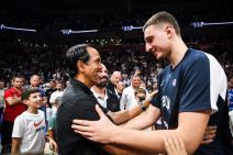 Erik Spolstra i Nikola Jović.jpg