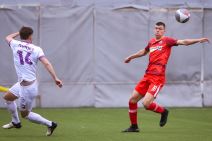 Miloš Jović hvata volej.