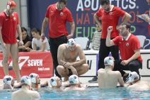 Uroš Stevanović sa vaterpolistima Radničkog.